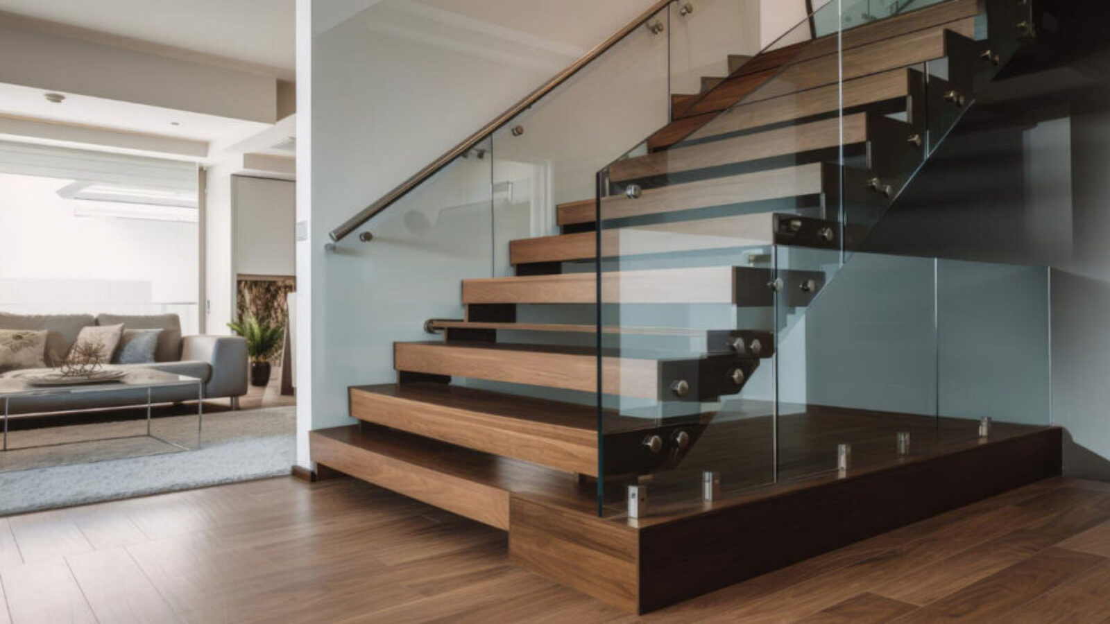 Szklane balustrady schodowe czystość